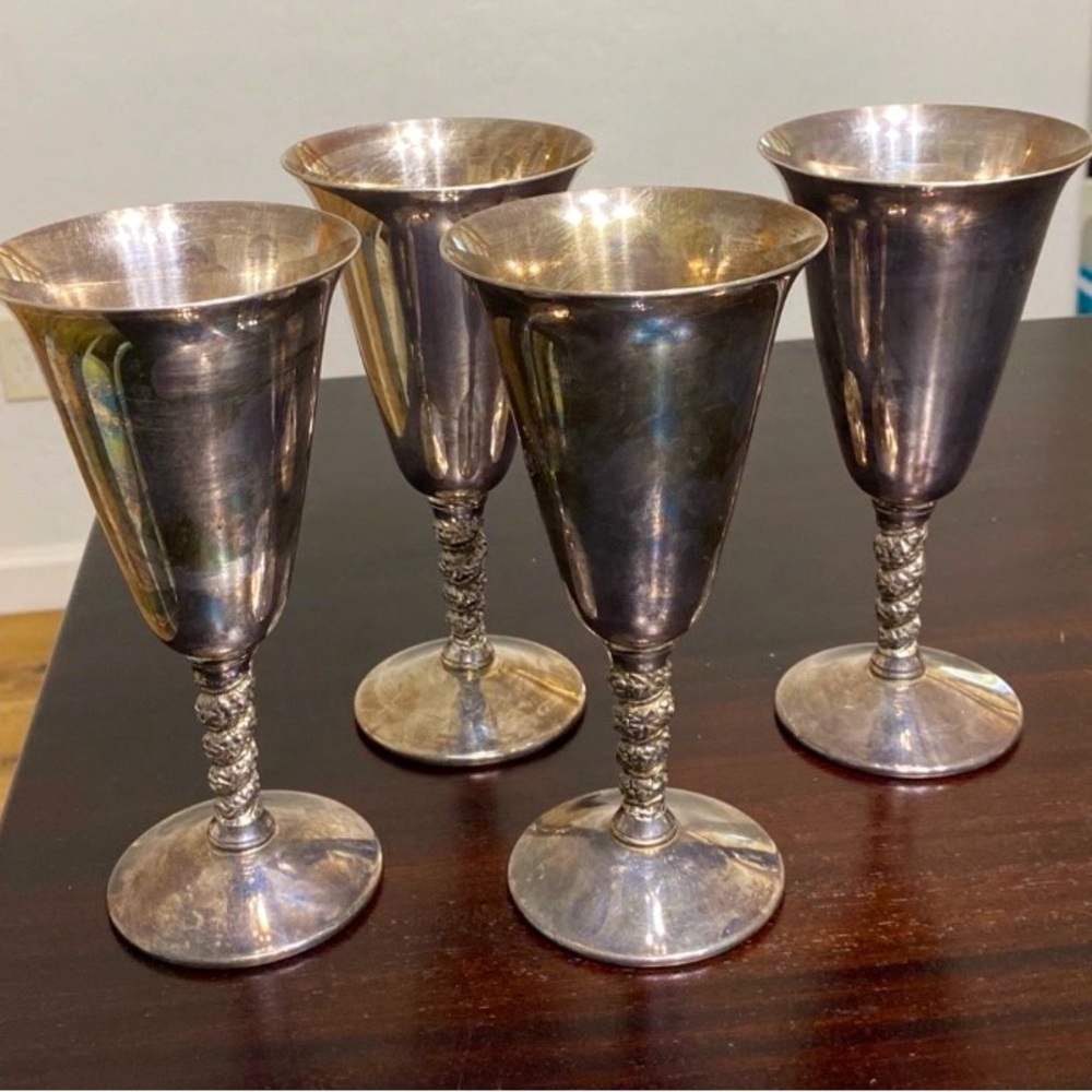 Vintage Set of 4 FB Rogers Silver Plate Cordial Drinking Goblet